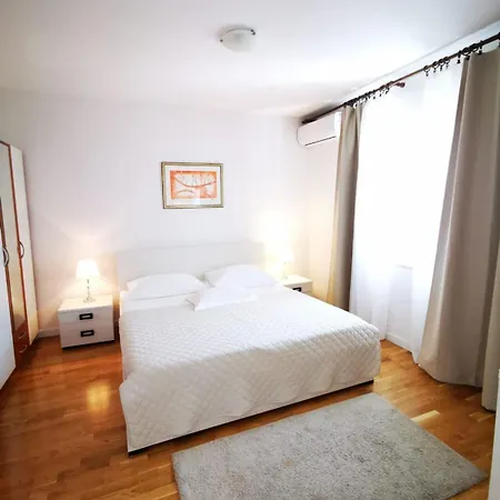 D&m1 Apartment
